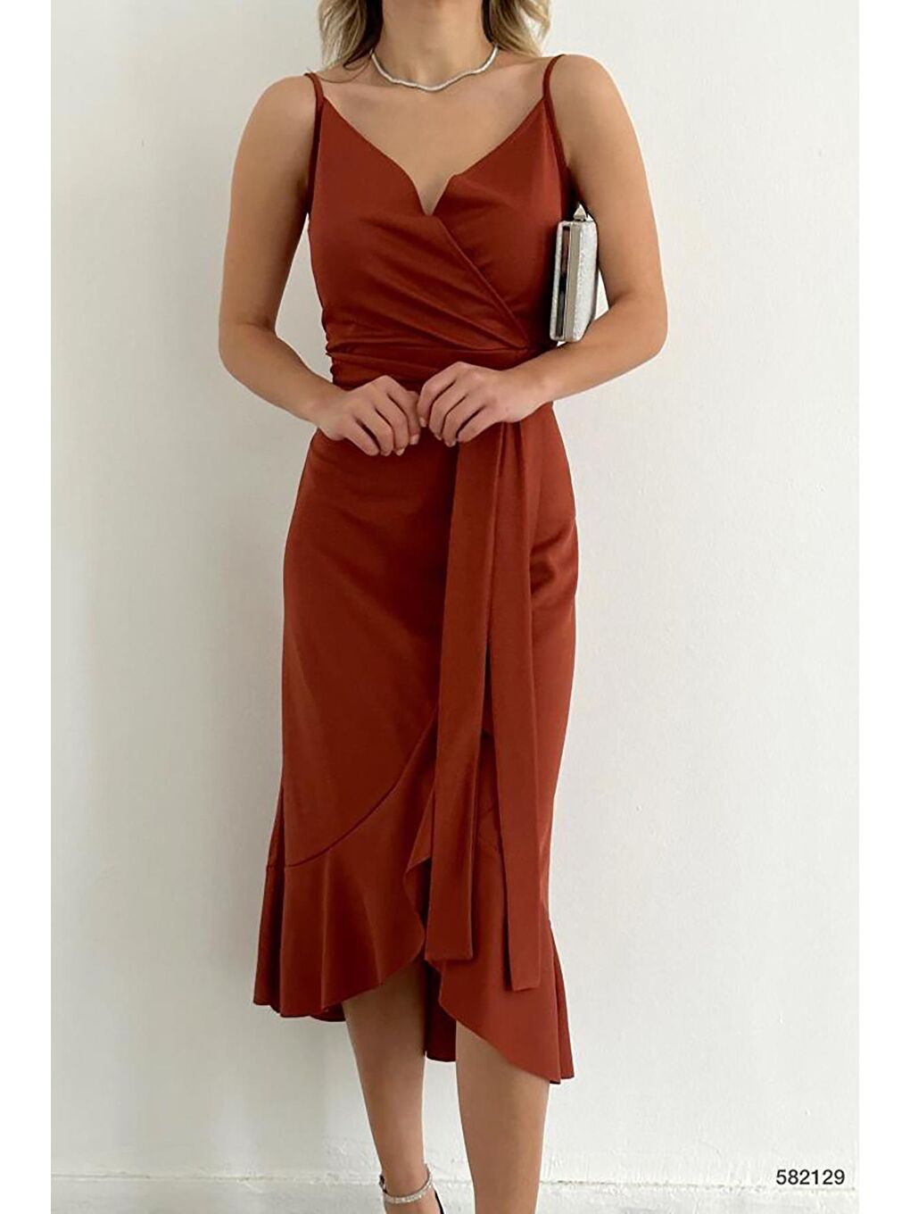 Kahverengi Kiremit Rengi Volanlı Midi Boy Kuşaklı Elbise-1