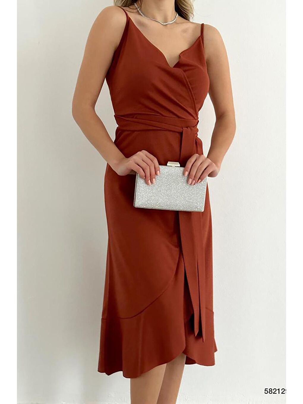 Kahverengi Kiremit Rengi Volanlı Midi Boy Kuşaklı Elbise-2