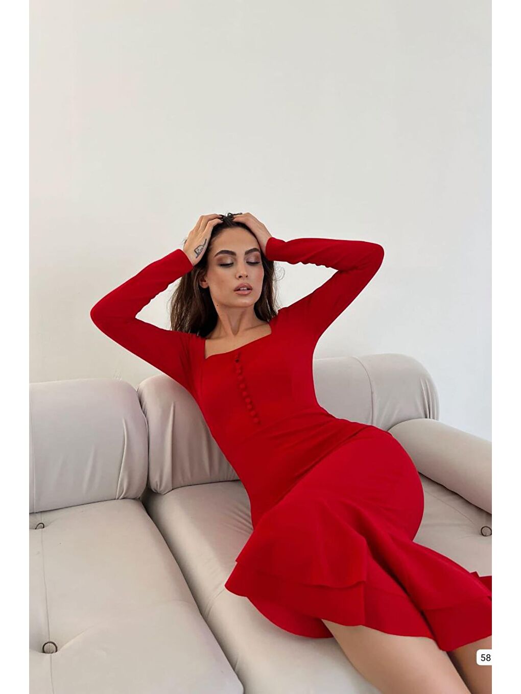 Kırmızı Düğme Detay Balık Model Midi Boy Uzun Kollu Elbise-1