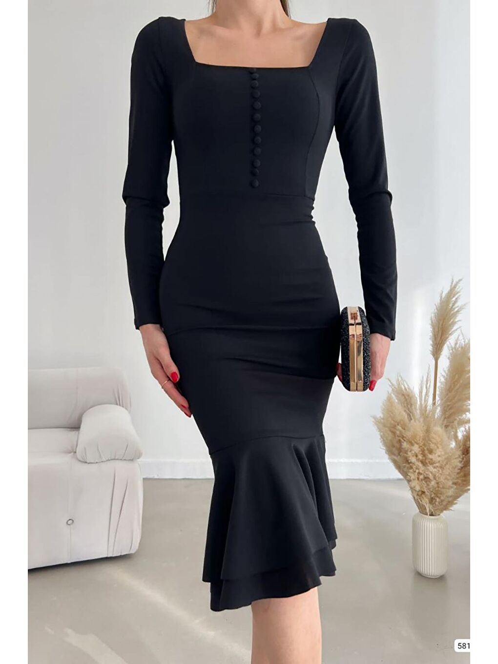 Siyah Düğme Detay Balık Model Midi Boy Uzun Kollu Elbise-1