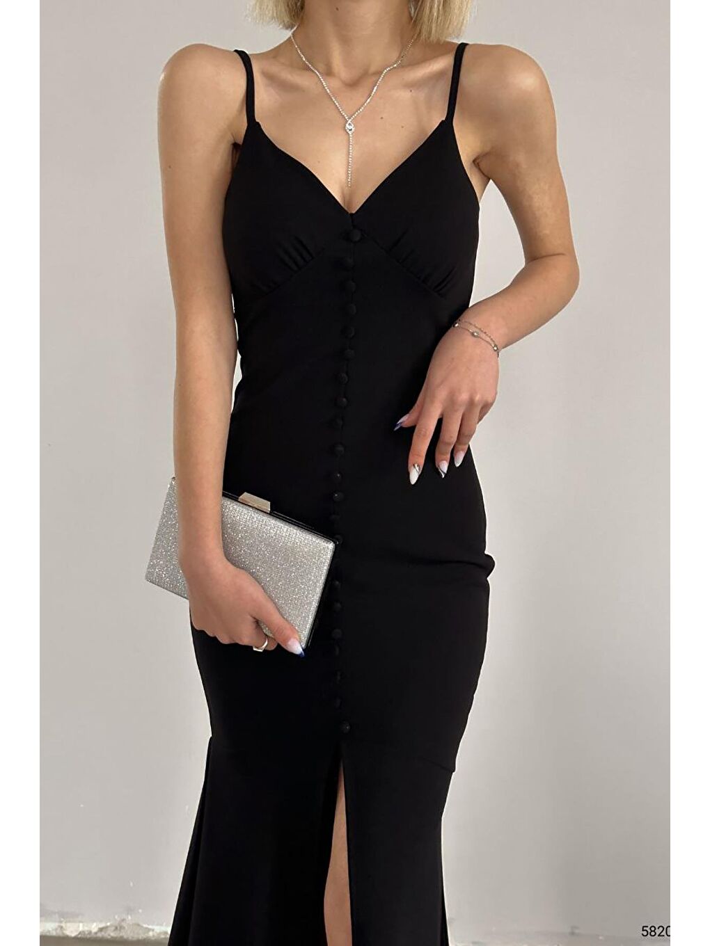 Siyah İthal Krep Kumaş İnce Askılı Düğme Detay Elbise-1