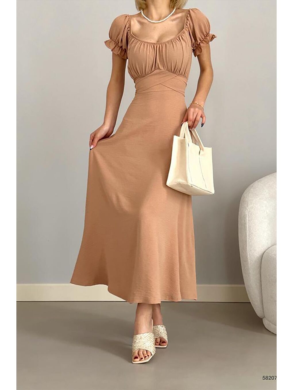 Bej Rengi Madonna Yaka Ayrobin Elbise-2