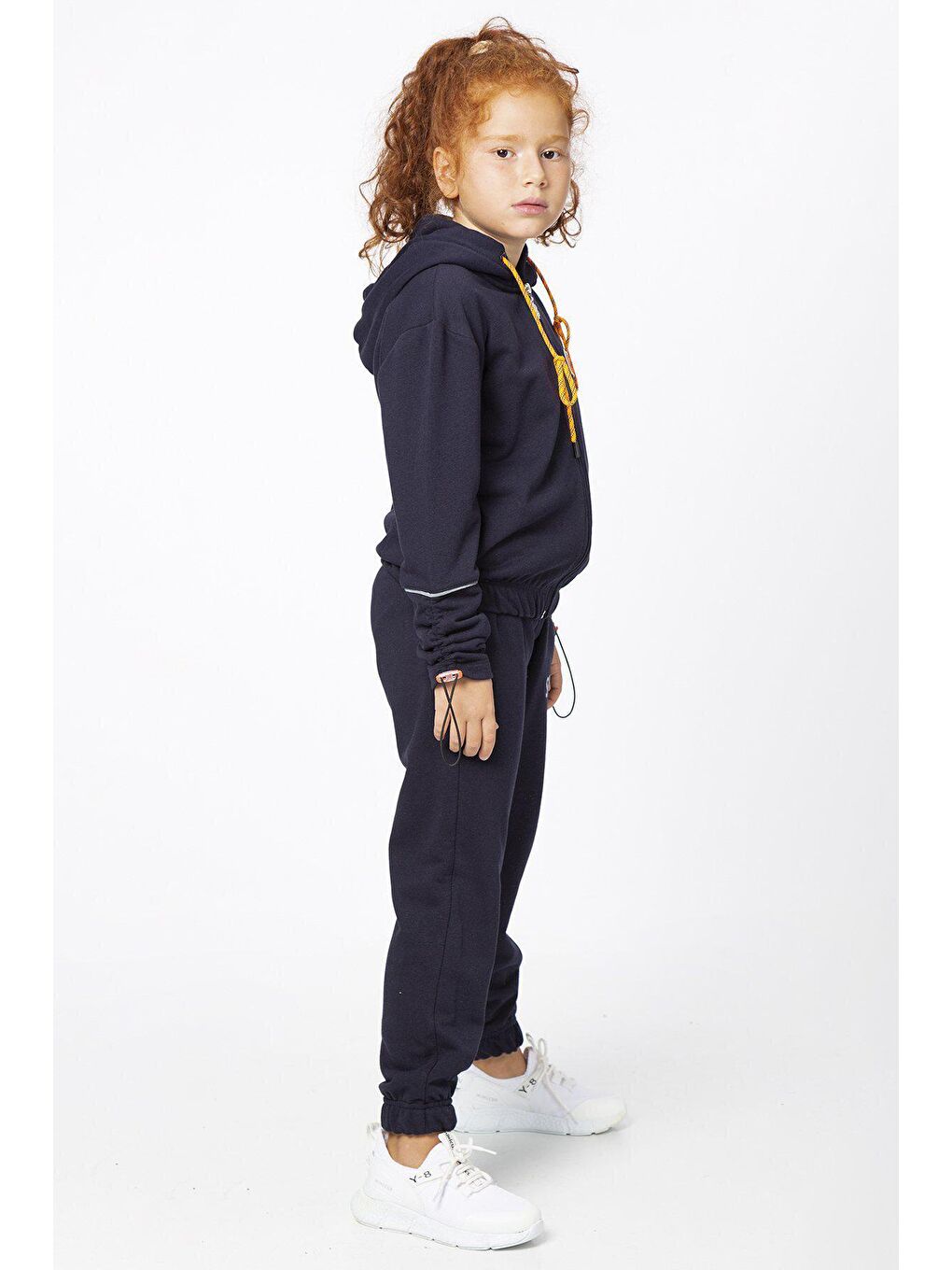 Lacivert Nakış Detaylı Büzgü Kollu Kapüşonlu Kız Çocuk Eşofman Takımı-6