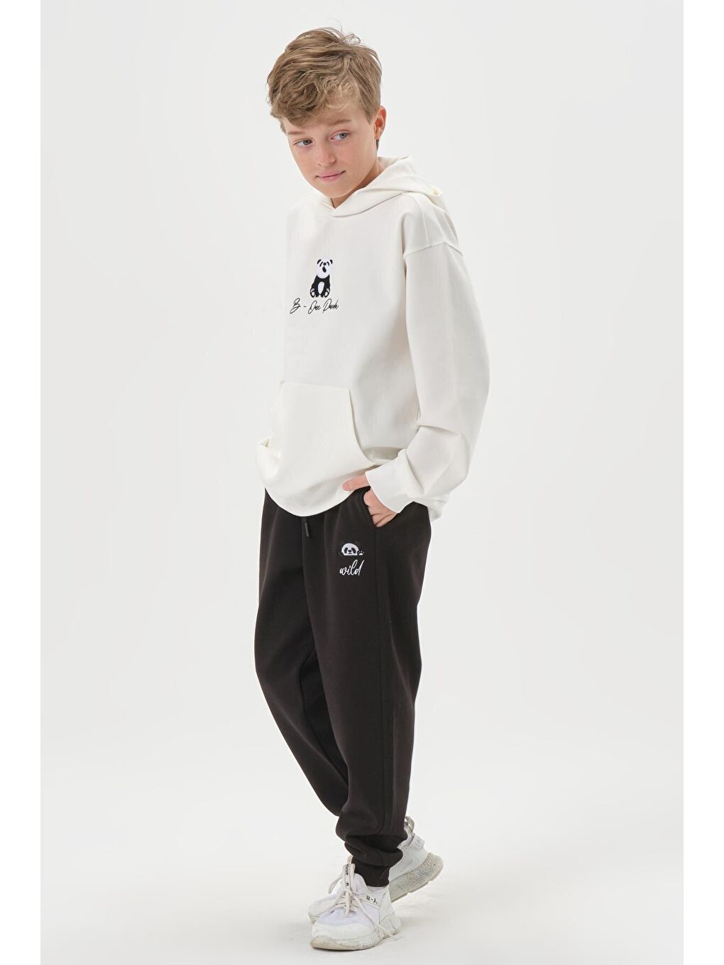 Ekru Kapüşonlu Nakış Detaylı Erkek Çocuk Eşofman Takımı-1