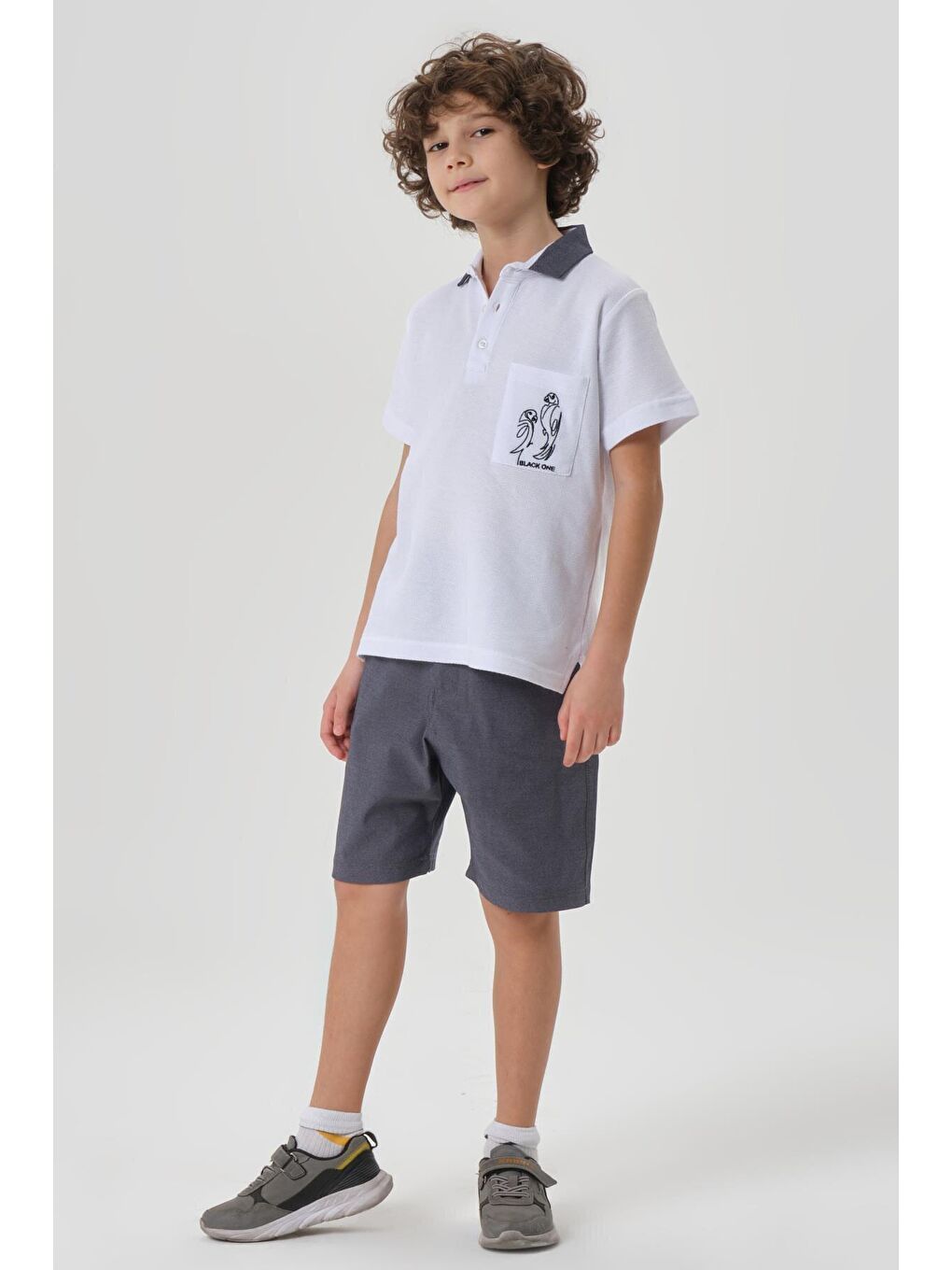 Beyaz Petek Kumaştan Üst Cep Baskı Detaylı Erkek Çocuk Alt Üst Takım-4