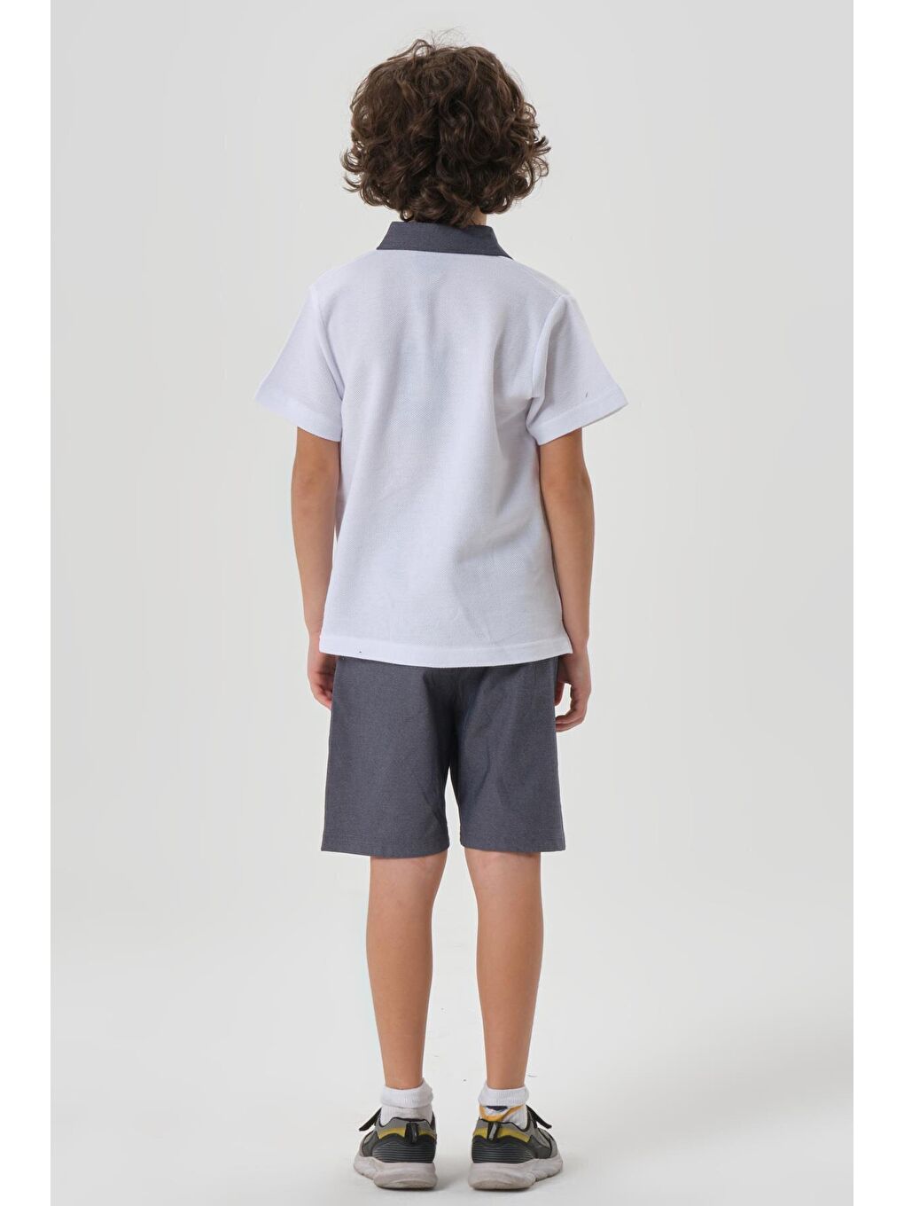 Beyaz Petek Kumaştan Üst Cep Baskı Detaylı Erkek Çocuk Alt Üst Takım-5