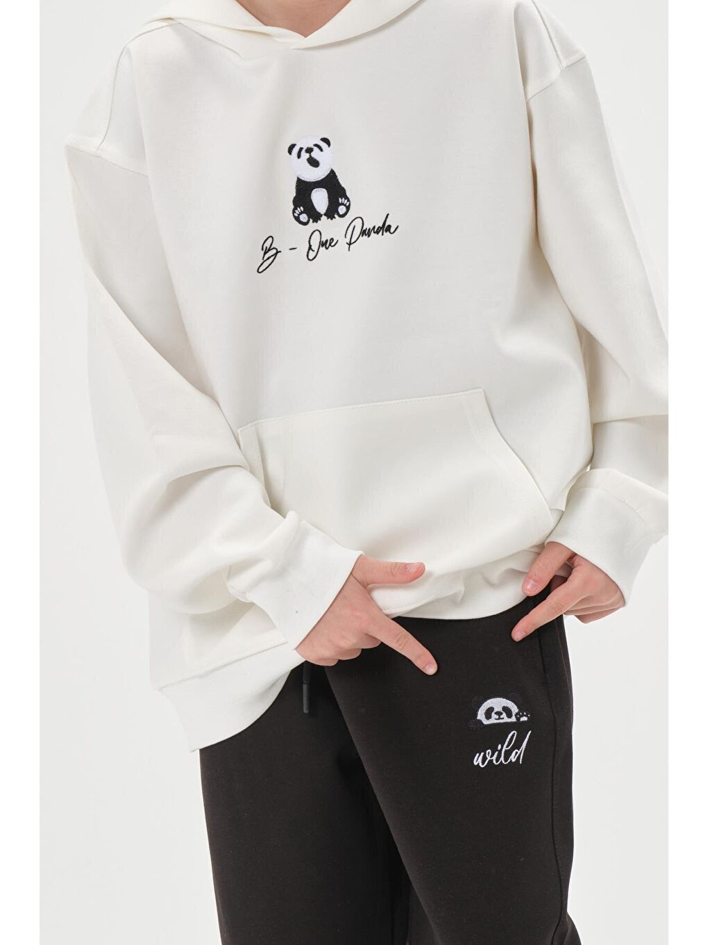 Ekru Kapüşonlu Nakış Detaylı Erkek Çocuk Eşofman Takımı-4