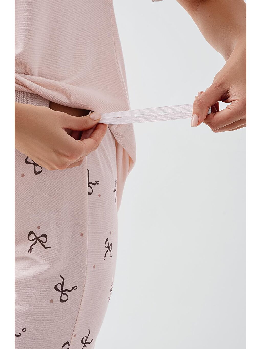 Pembe Fiyonk Desenli Düğmeli Kısa Kollu Esnek Viskoz Hamile Pijama Takım 17207-3