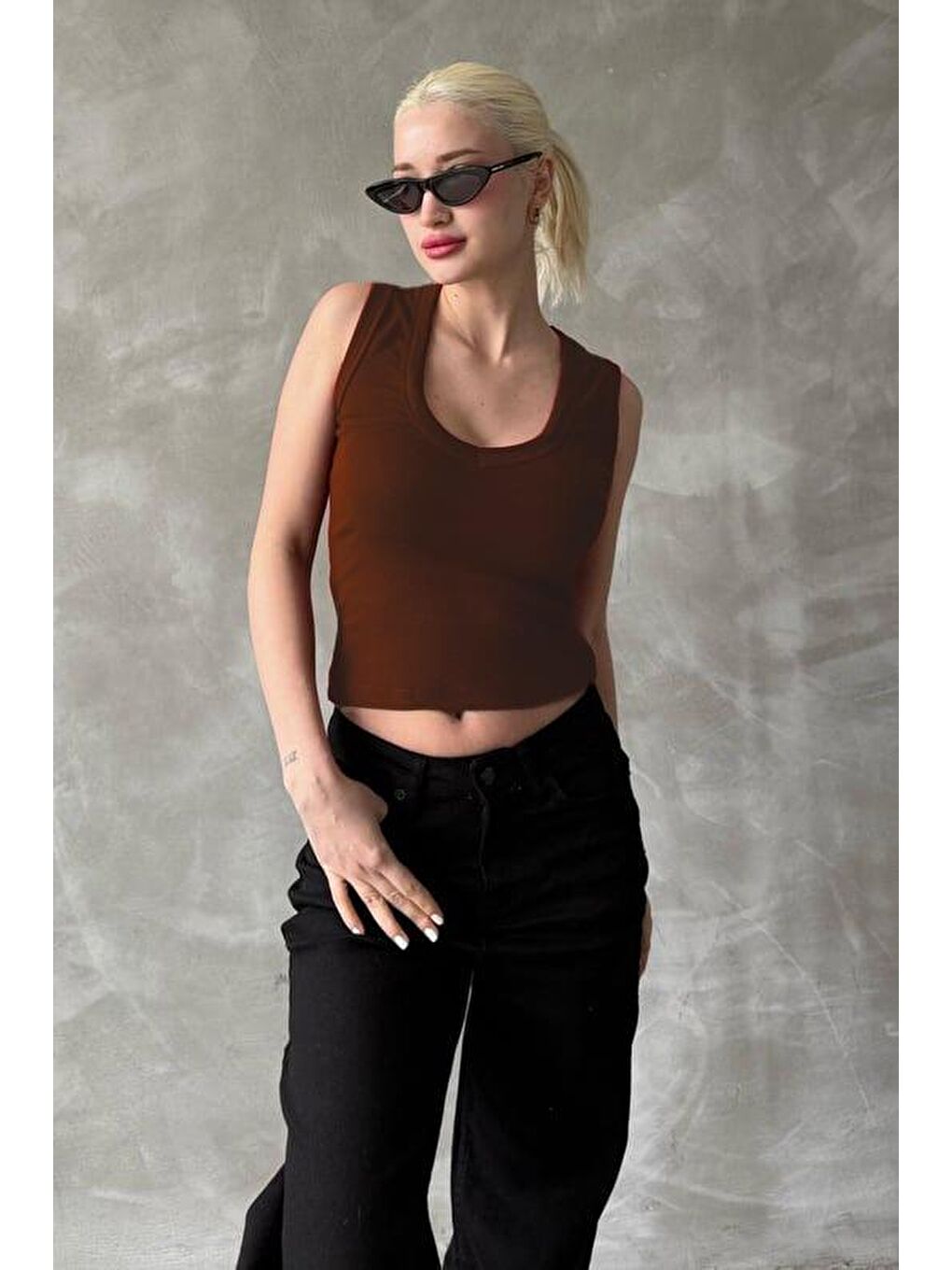 Kahverengi V Yaka Biyeli Kadın Atlet Mg2292-6