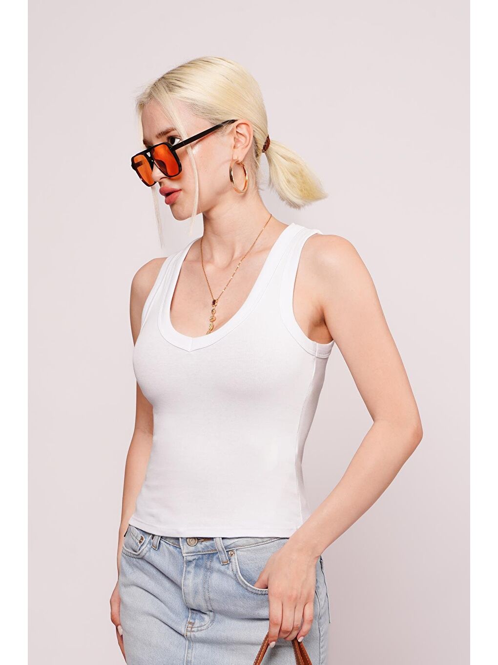 Beyaz Derin V Yaka %100 Pamuklu Basic Kadın Atlet Mg2405-2