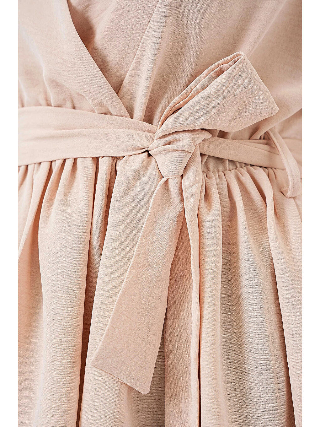 Kadın Bej Kruvaze Yaka Beli Lastikli Kuşaklı Bluz HZL25S-BD19661-2