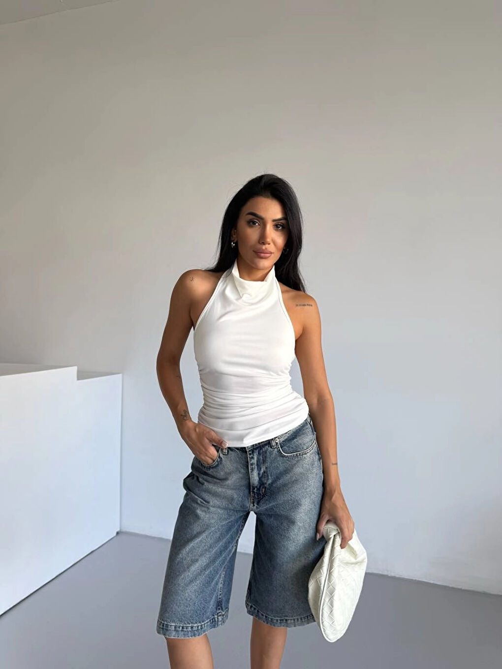 Kadın Beyaz Halter Yaka Sırtı Açık Sandy Bluz HZL25S-FRY123141-1