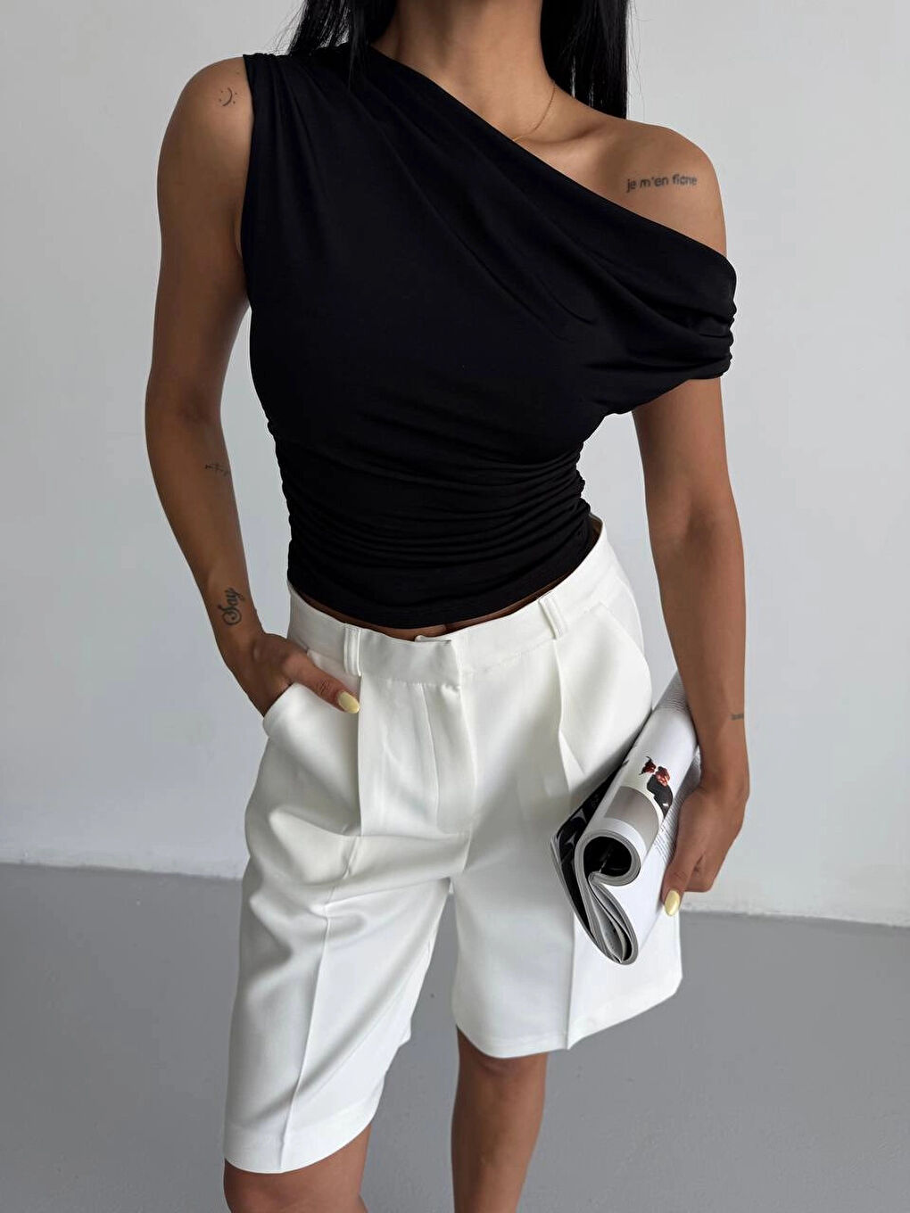 Kadın Siyah Yandan Drapeli Kayık Yaka Sandy Bluz HZL25S-FRY123201-4