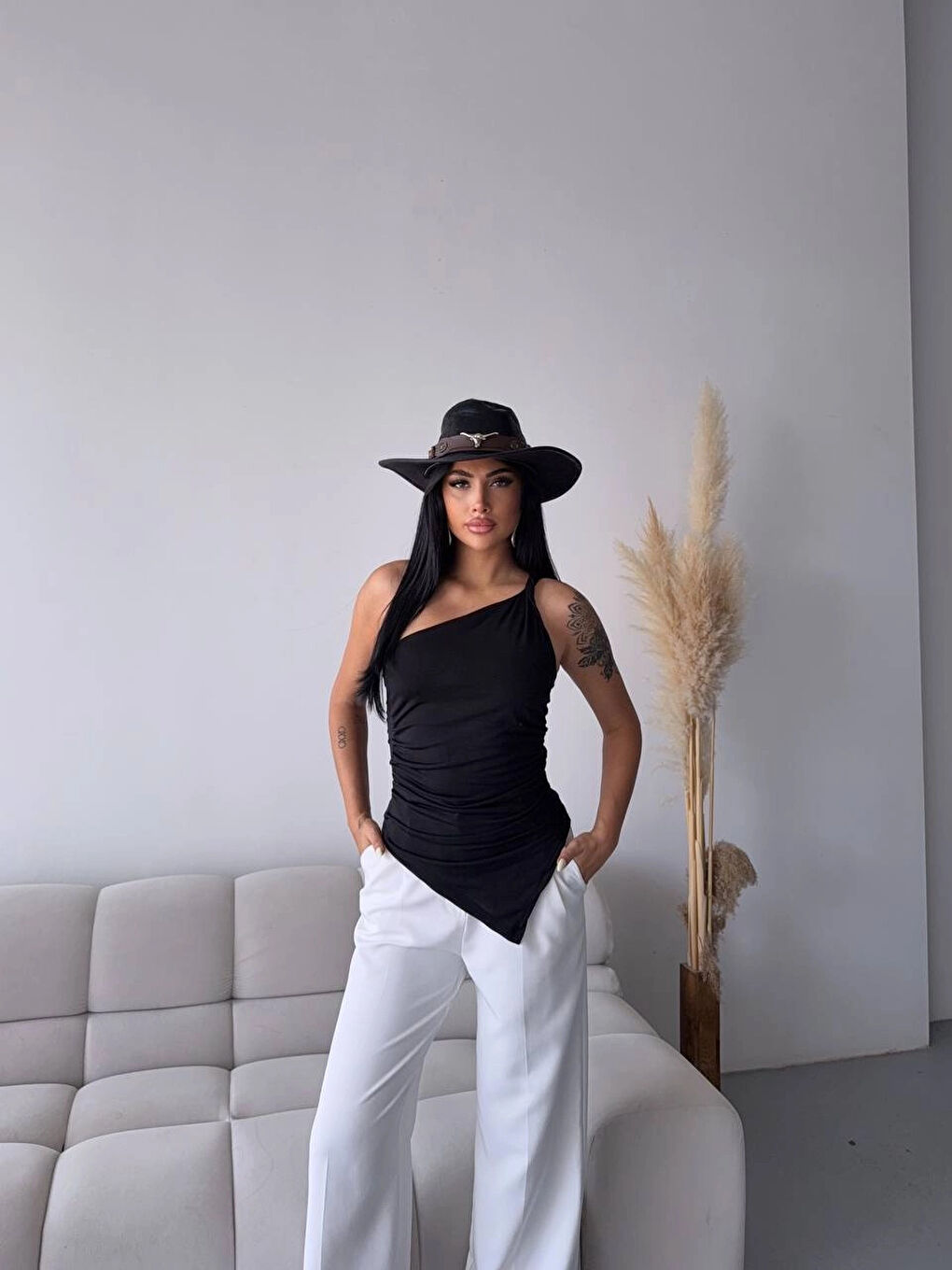 Kadın Siyah Tek Omuz Asimetrik Kesim Sandy Bluz HZL25S-FRY123241-3