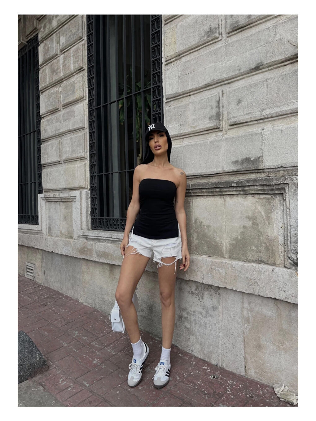 Kadın Siyah Yanı Büzgülü Çift Yırtmaçlı Straplez Bluz HZL24S-ZK13091-3