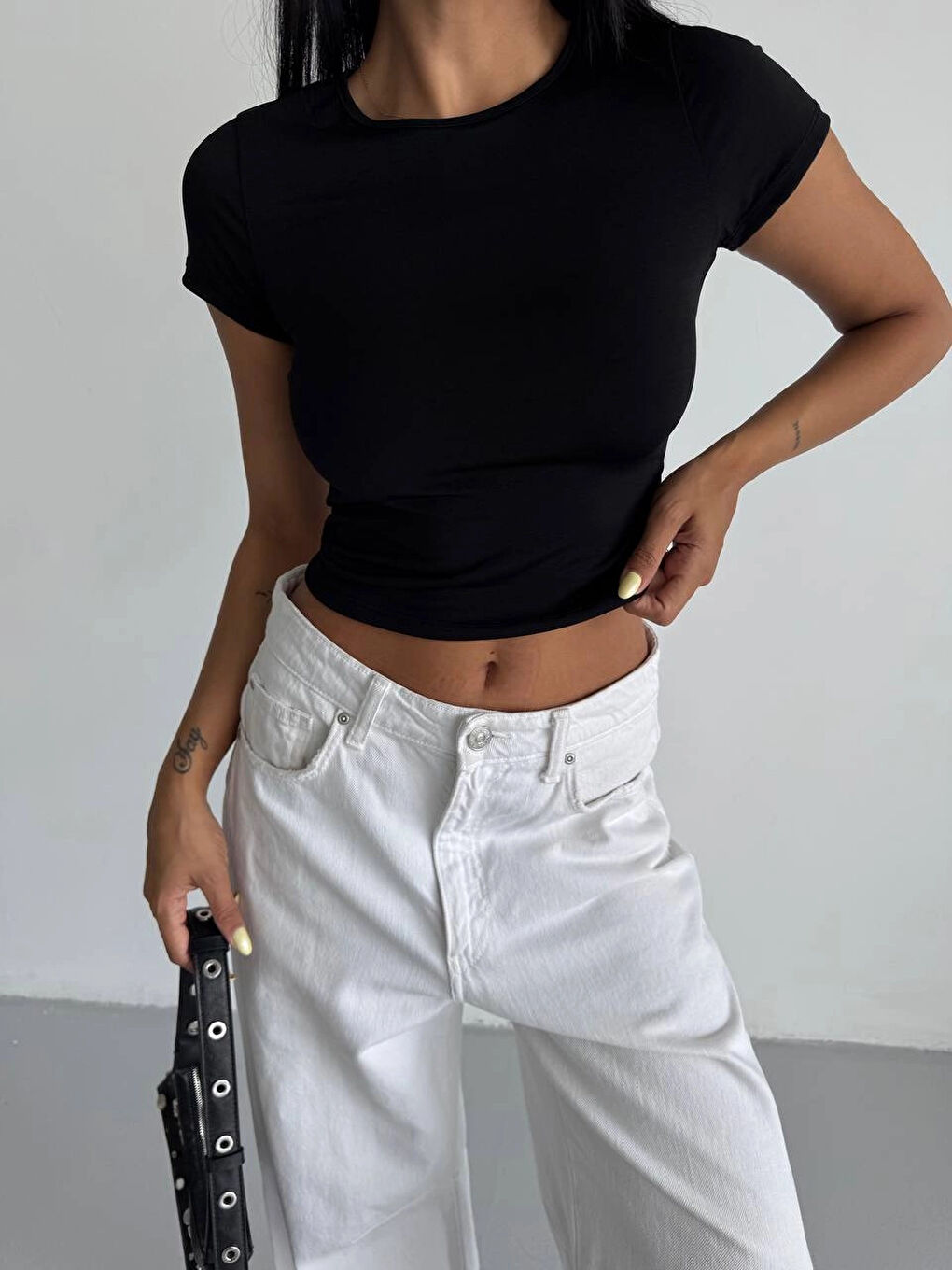 Kadın Siyah Bisiklet Yaka Sandy Bluz HZL25S-FRY123191-3