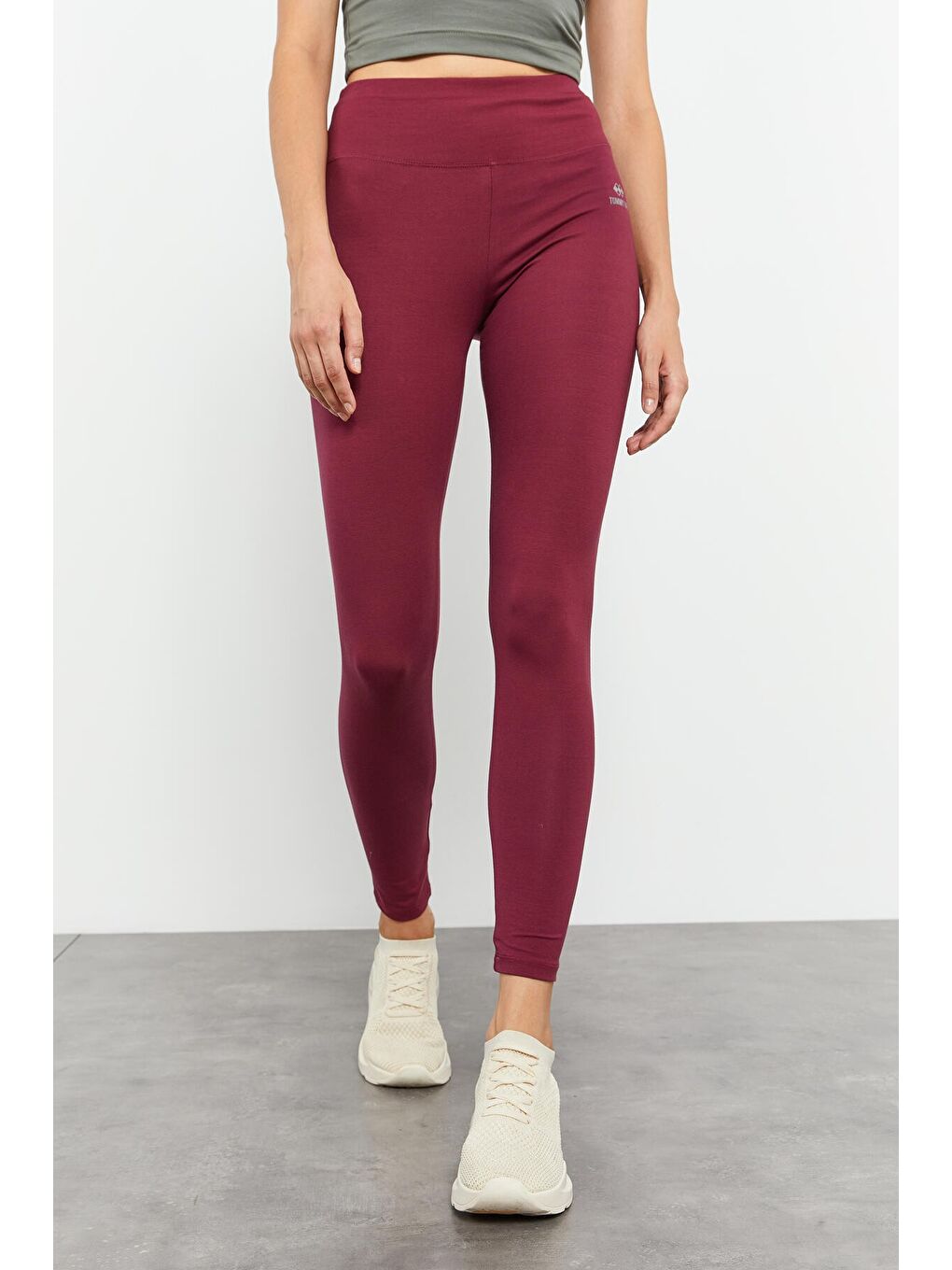 Bordo Yüksek Bel Toparlayıcı Slim Fit Dar Paça Kadın Tayt - 94011-1