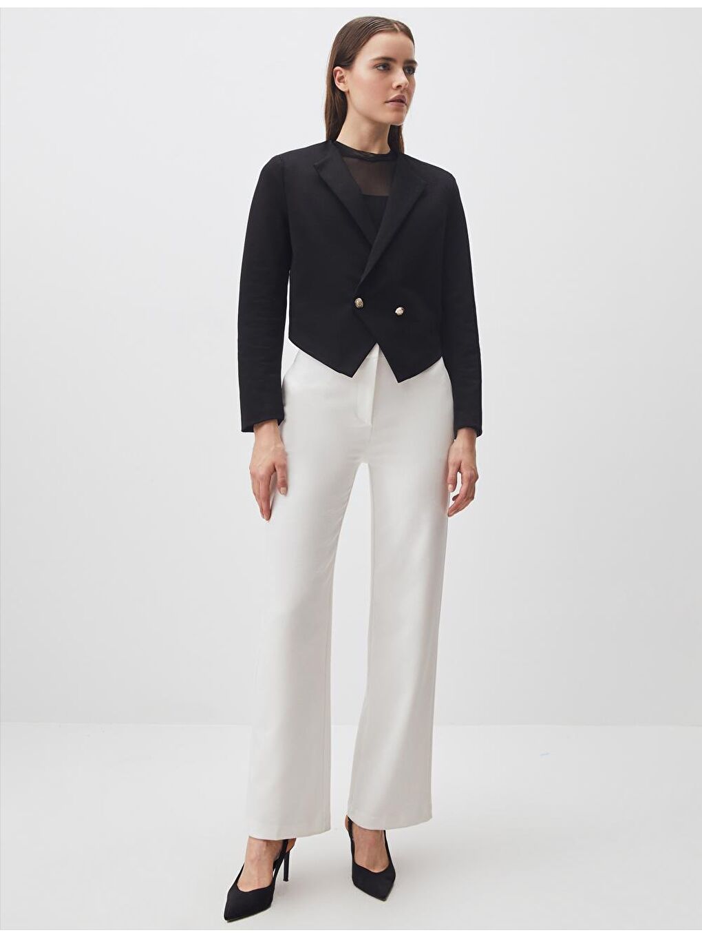 Siyah Açık Yaka Uzun Kollu Crop Blazer Ceket-5