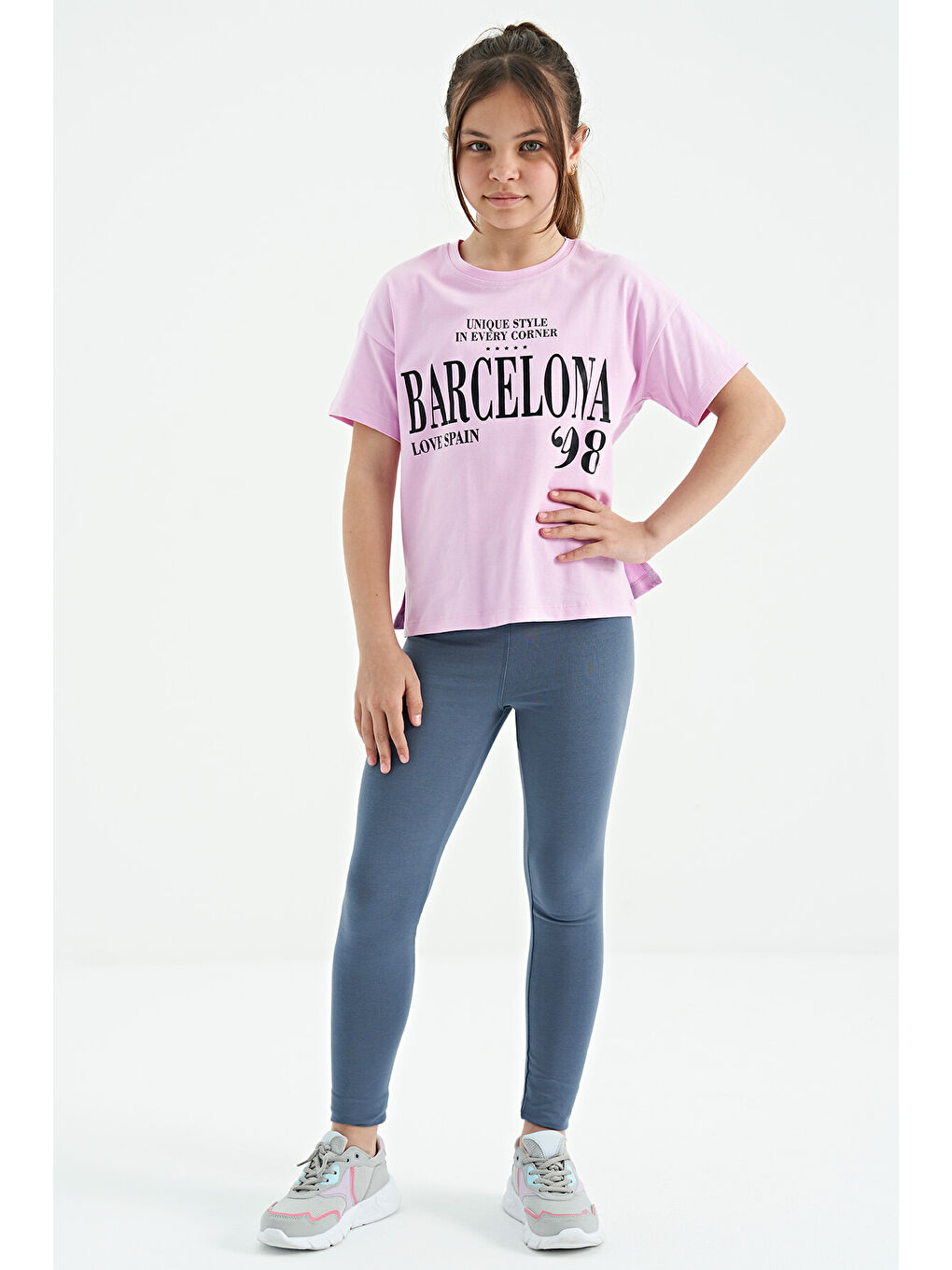 Pembe O Yaka Yazı Baskılı Düşük Omuz Oversize Kız Çocuk Tişört - 75115-3