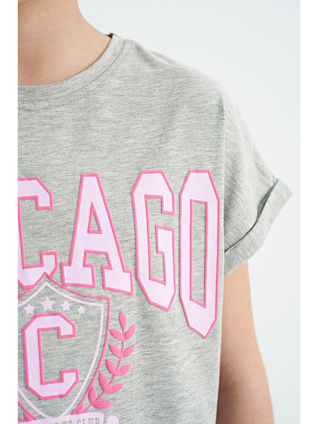 Gri Melanj O Yaka Düşük Omuzlu Rahat Form Kısa Kollu Kız Çocuk Tişört - 75128-4