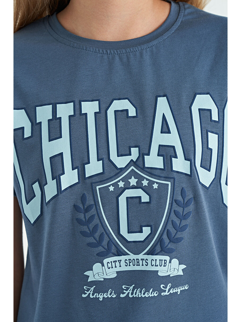 Petrol O Yaka Düşük Omuzlu Rahat Form Kısa Kollu Kız Çocuk Tişört - 75128-4