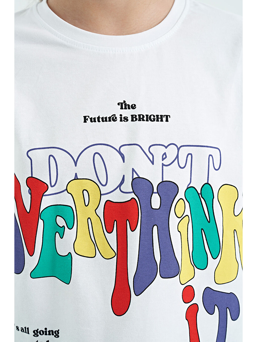 Beyaz Renki Yazı Baskılı O Yaka Oversize Kısa Kollu Kız Çocuk Tişört - 75112-2