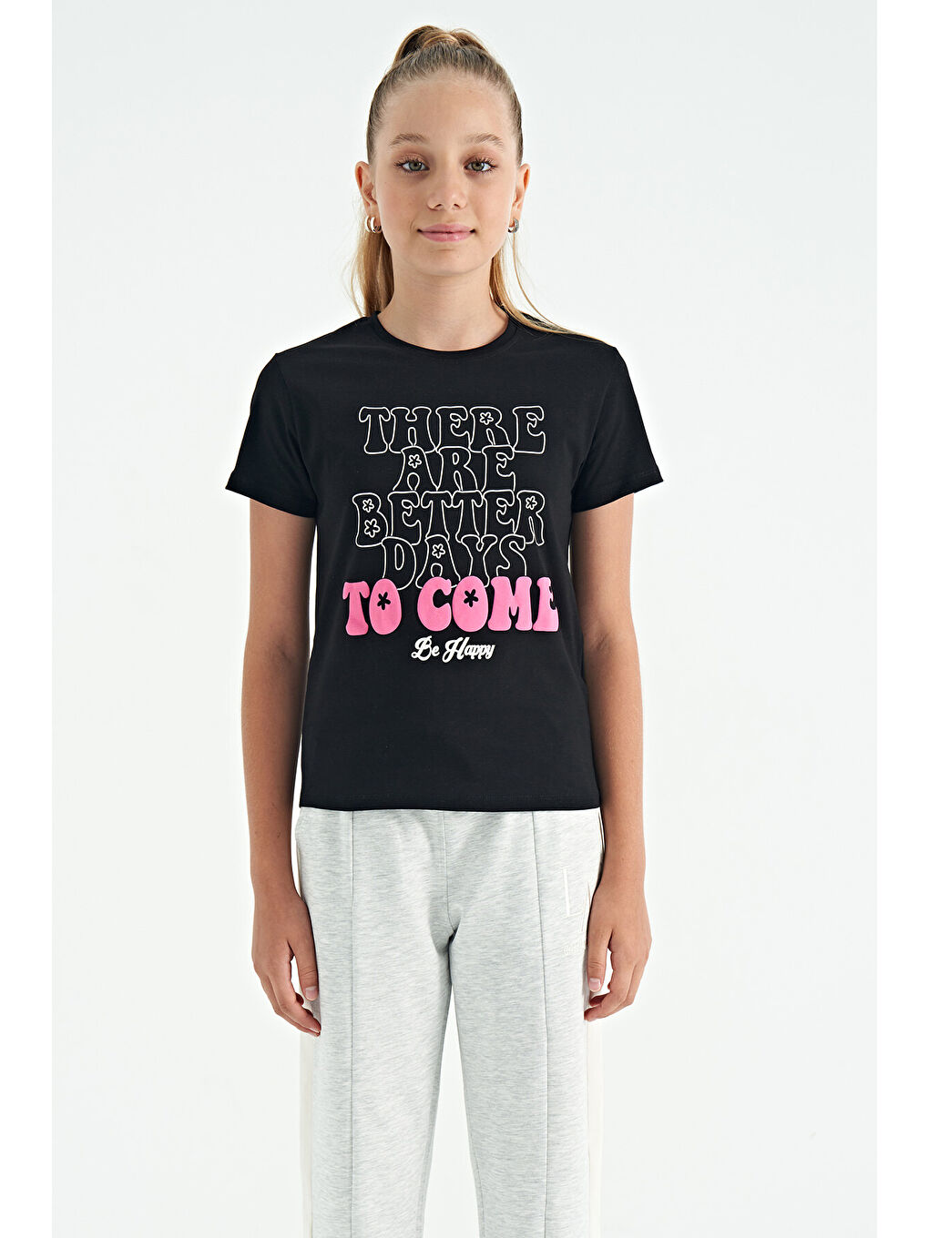 Siyah O Yaka Yazı Baskılı Rahat Form Kısa Kollu Cropped Kız Çocuk Tişört - 75118-3