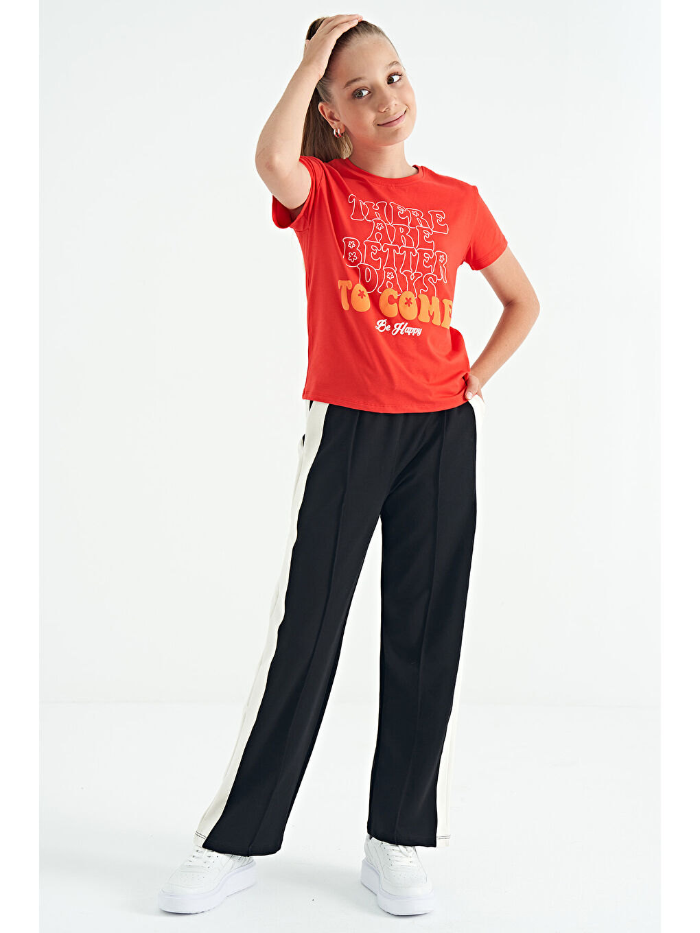 Kırmızı Fiesta O Yaka Yazı Baskılı Rahat Form Kısa Kollu Cropped Kız Çocuk Tişört - 75118-4