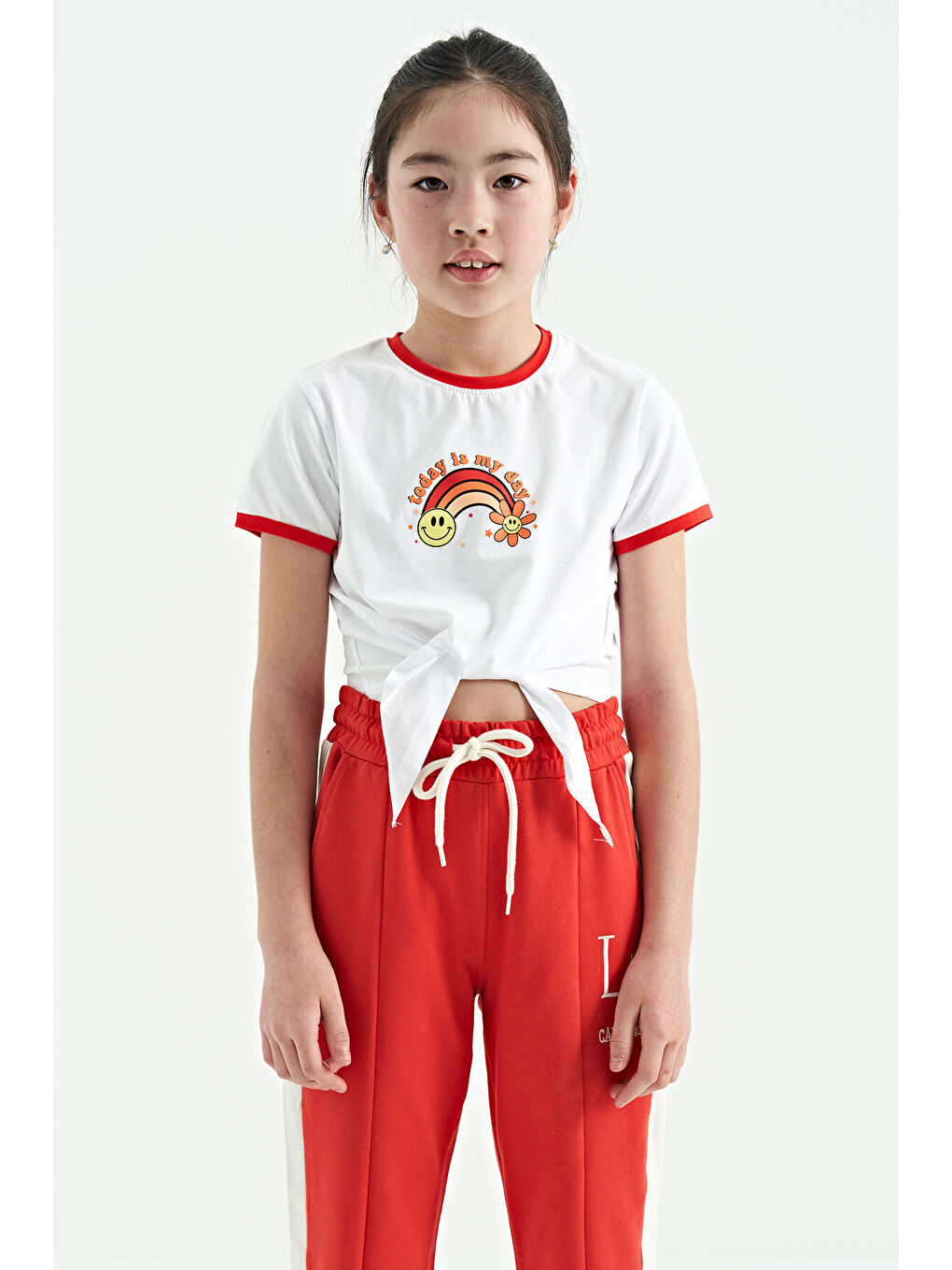 Beyaz Baskı Detaylı O Yaka Çok Renkli Bağlama Detaylı Kız Çocuk Tişört - 75113