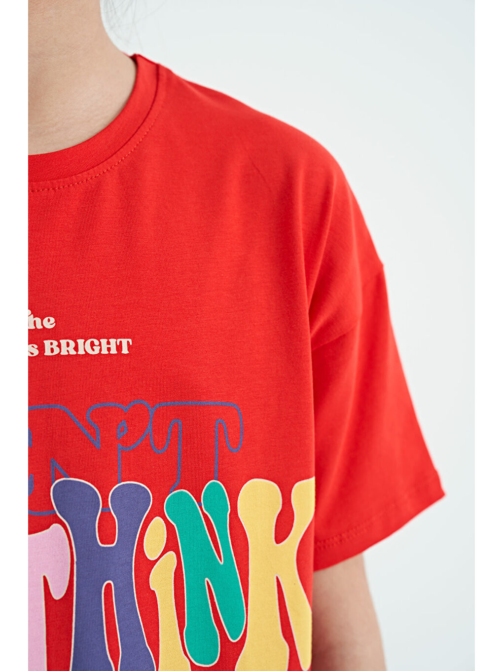 Kırmızı Fiesta Renki Yazı Baskılı O Yaka Oversize Kısa Kollu Kız Çocuk Tişört - 75112-4