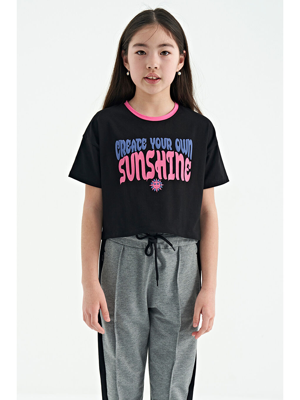 Siyah Renkli Yazı Baskılı O Yaka Oversize  Kısa Kollu Kız Çocuk Tişört - 75111