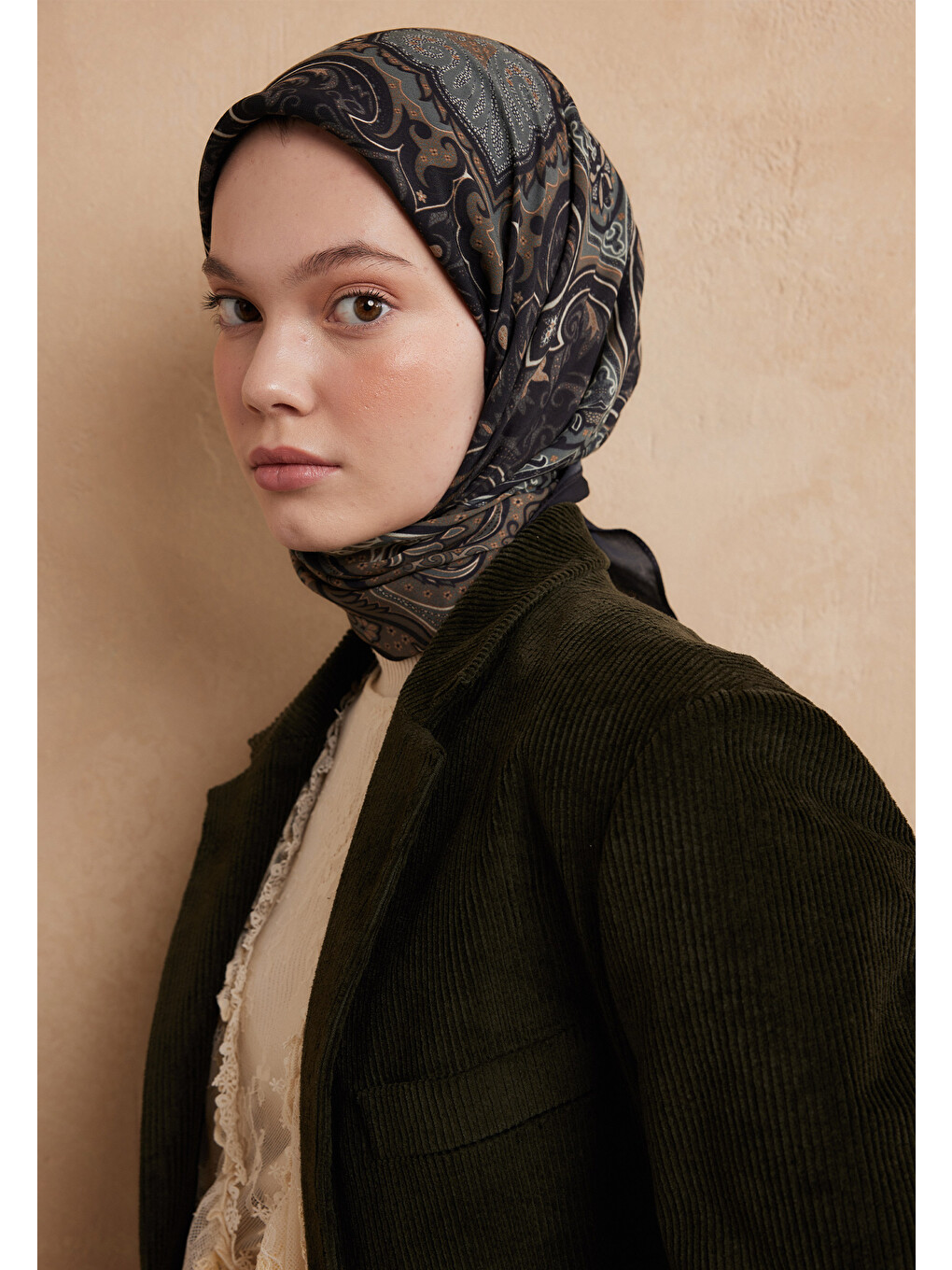 Vera Desen Pamuk İpek Eşarp Siyah-4