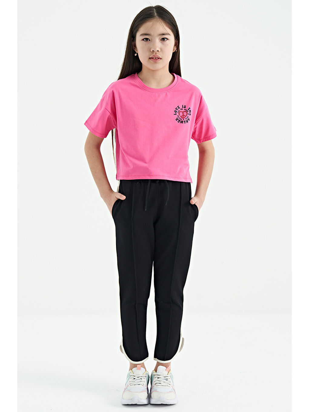 Siyah Biye Detaylı Bağcıklı Ön Nevürlü Geniş Paçalı Kız Çocuk Eşofman Altı - 75124-3