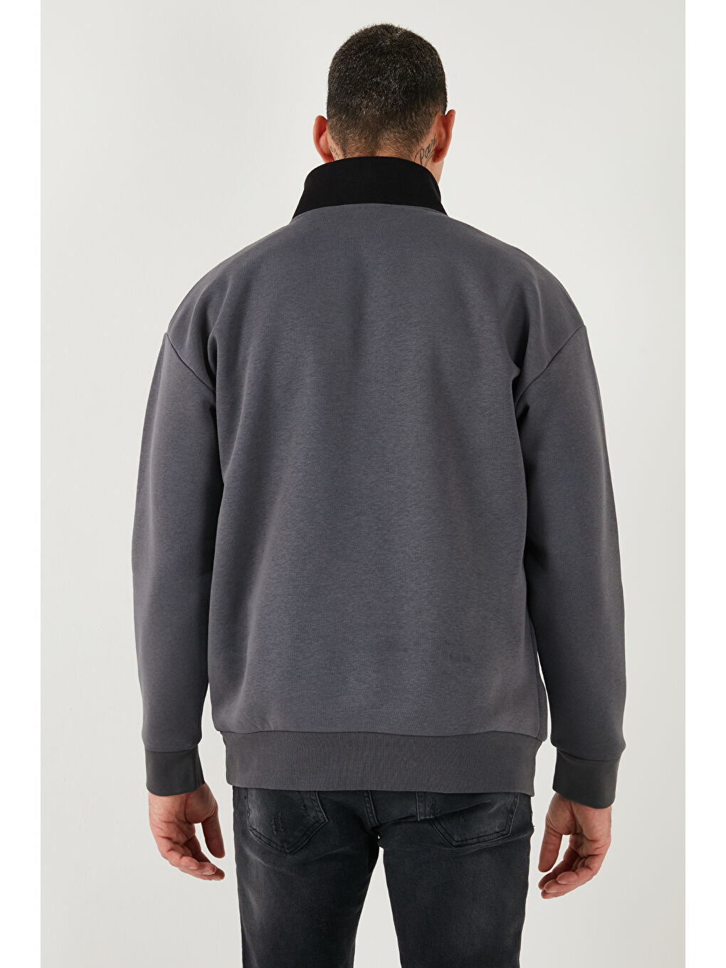 Siyah Regular Fit Fermuarlı Dik Yaka İçi Tüylü Yumuşak Şardonlu Kışlık Sweat 5905343-6