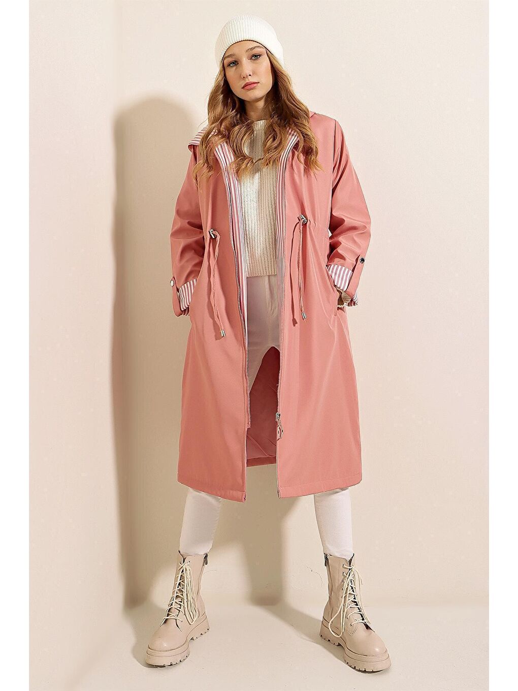 9091 Beli Büzgülü Kapüşonlu Trençkot - Pembe