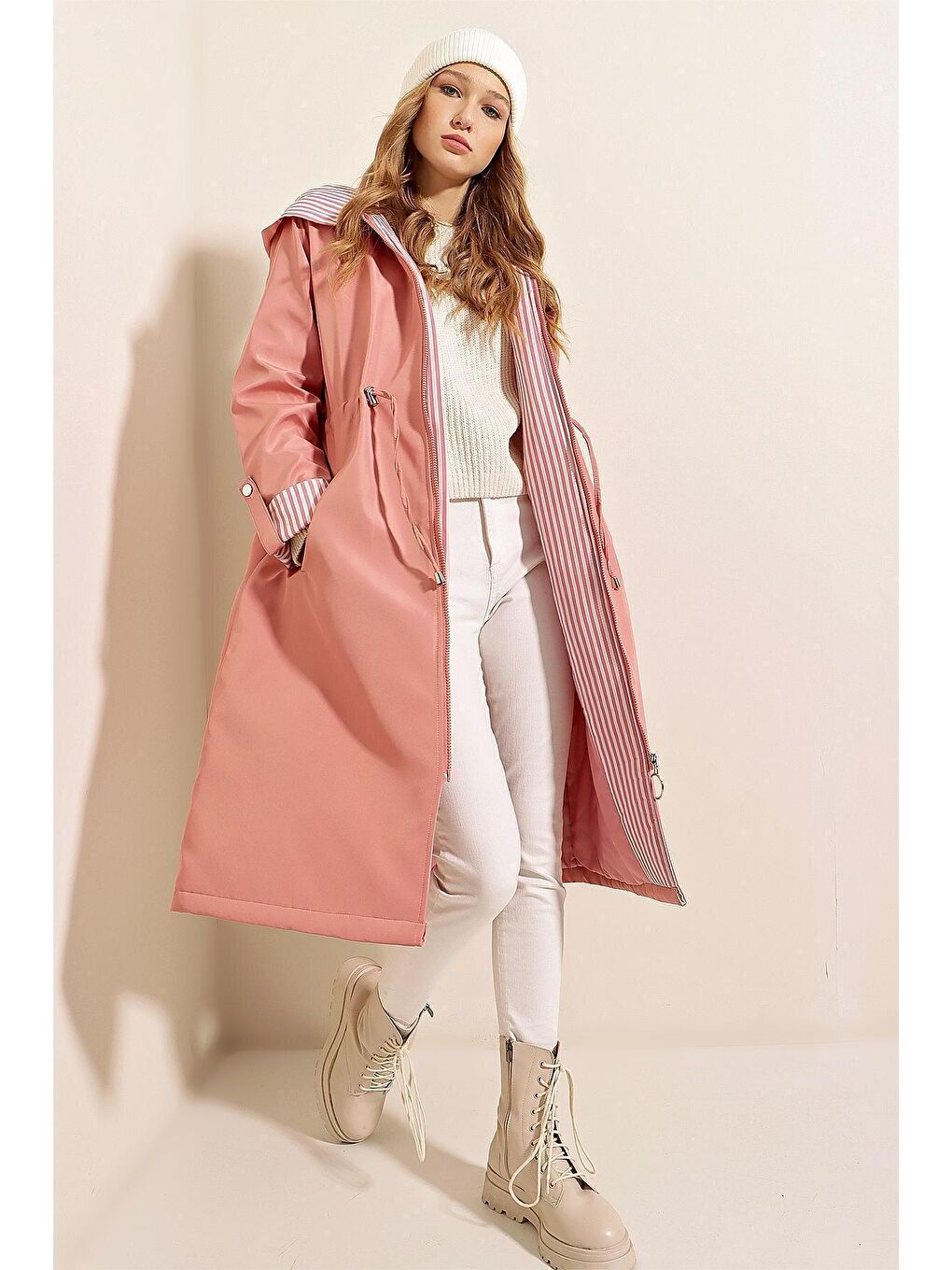 9091 Beli Büzgülü Kapüşonlu Trençkot - Pembe-1