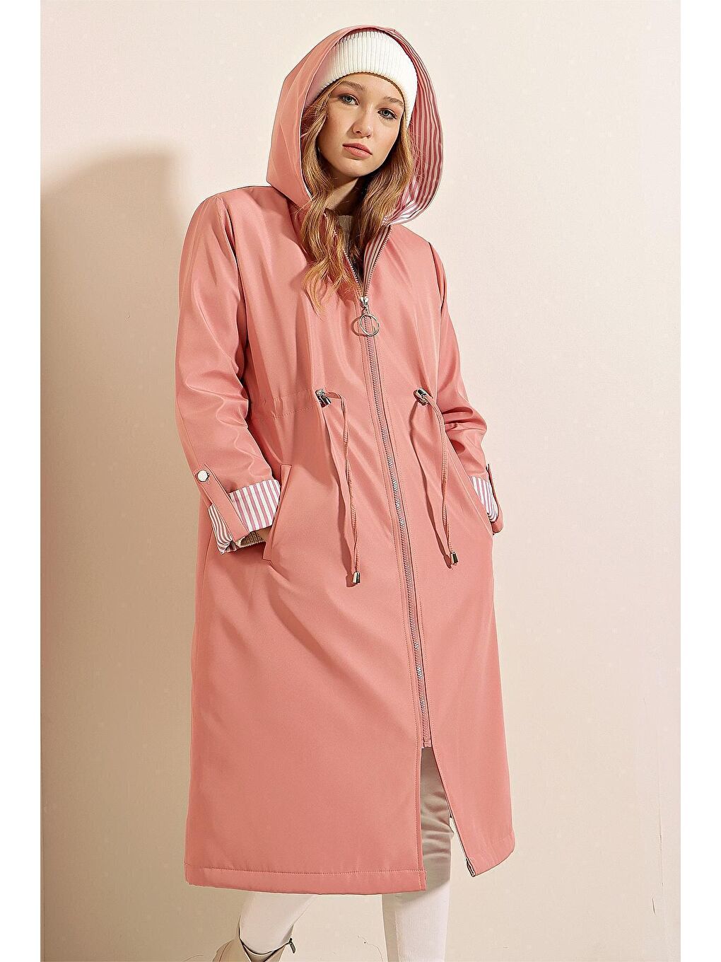 9091 Beli Büzgülü Kapüşonlu Trençkot - Pembe-6