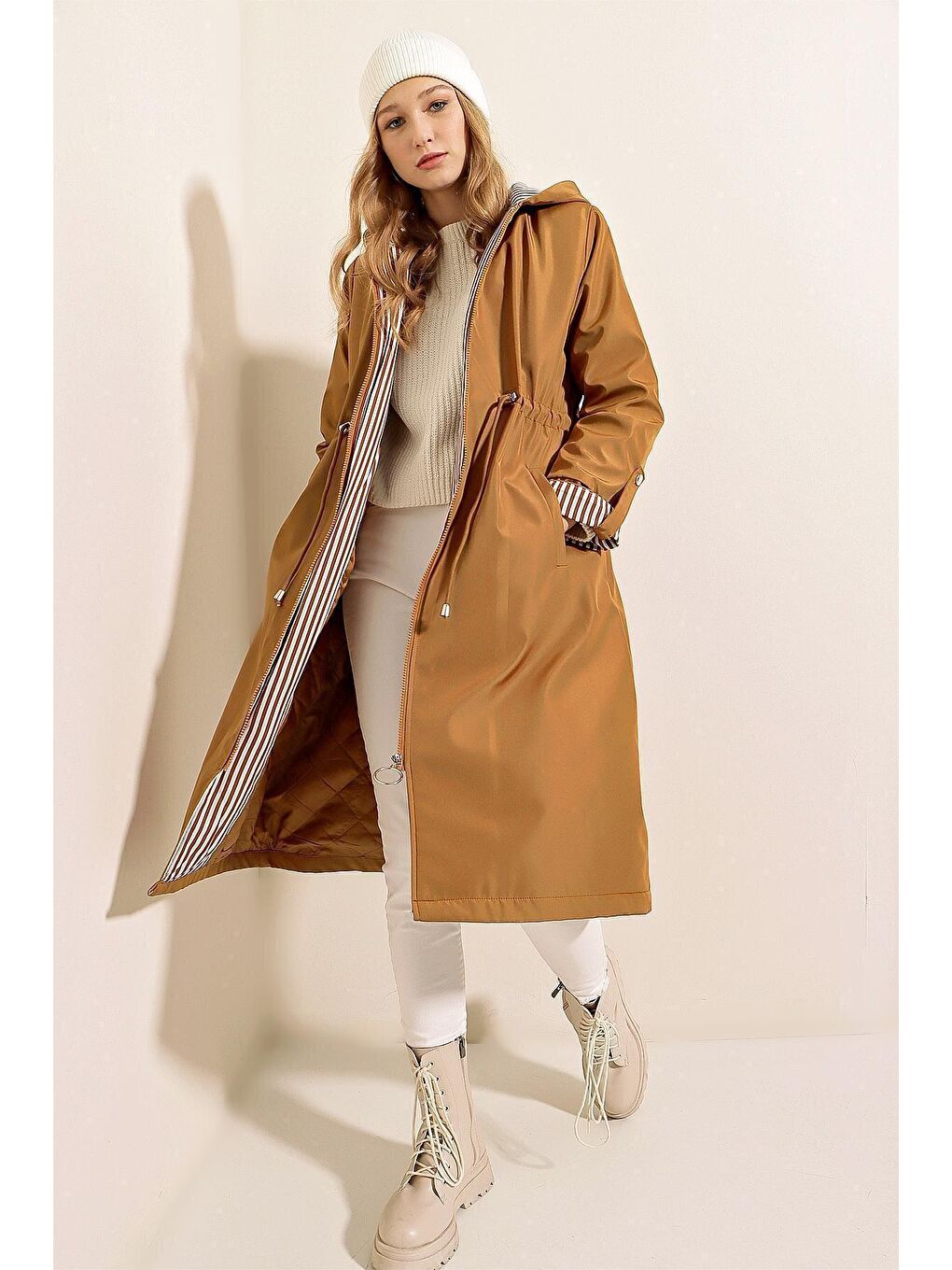 Kahverengi 9091 Beli Büzgülü Kapüşonlu Trençkot - Taba-2