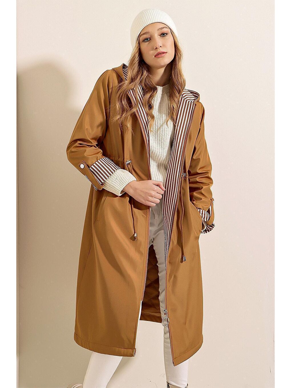 Kahverengi 9091 Beli Büzgülü Kapüşonlu Trençkot - Taba-4