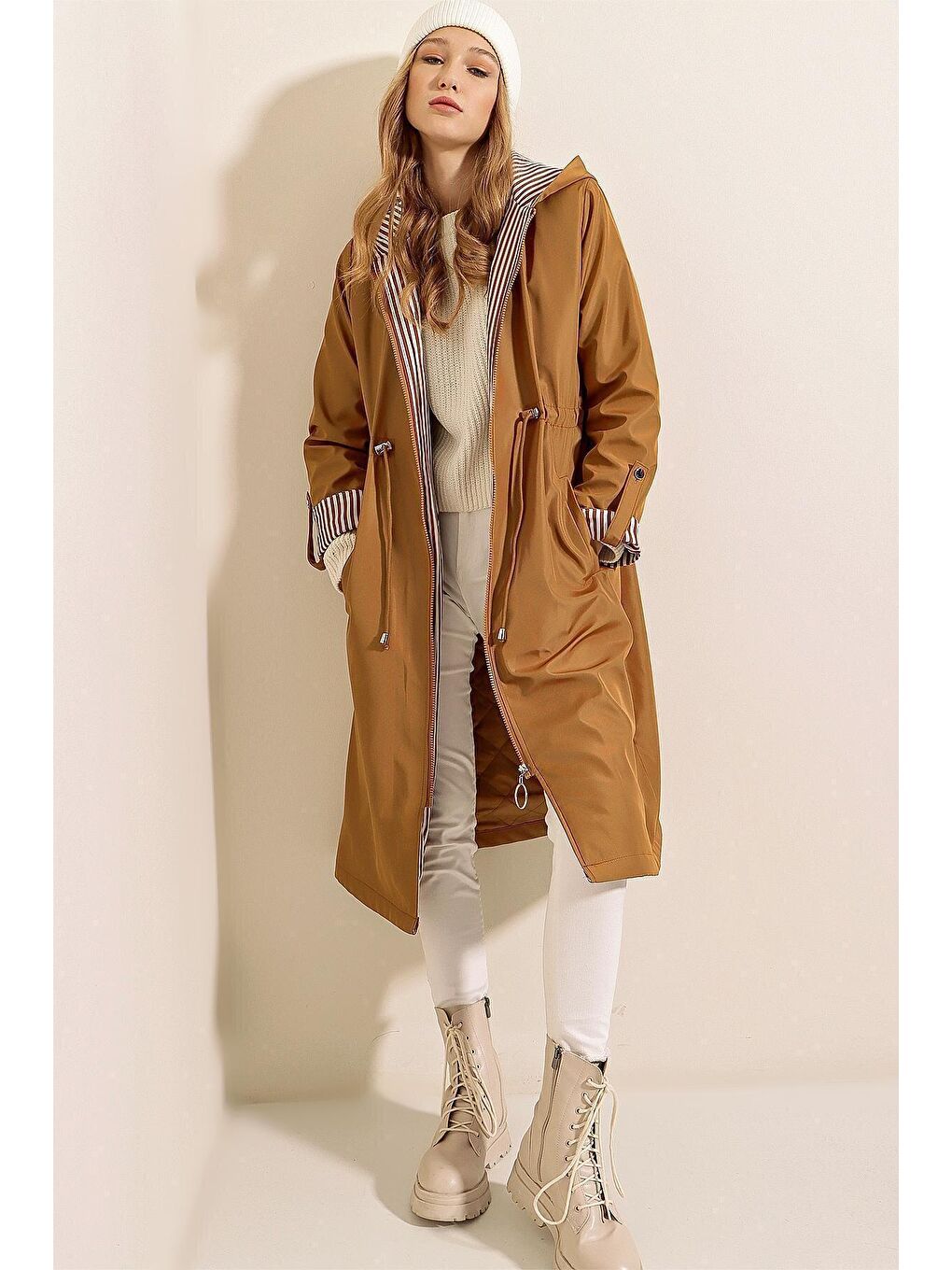 Kahverengi 9091 Beli Büzgülü Kapüşonlu Trençkot - Taba-6