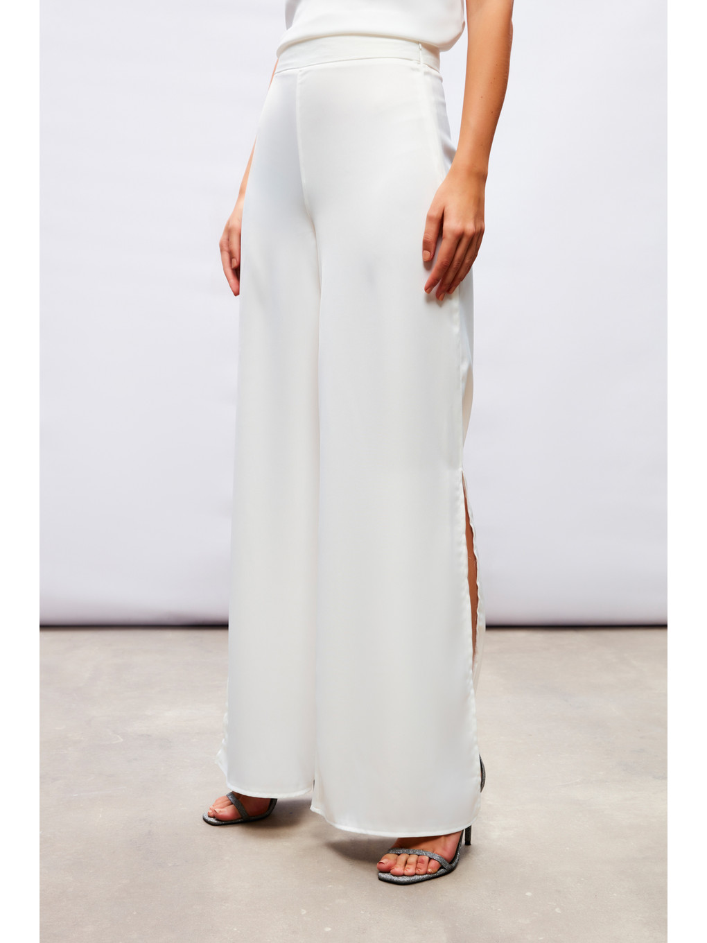 Yırtmaç Detaylı Saten Pantolon - Ekru-5