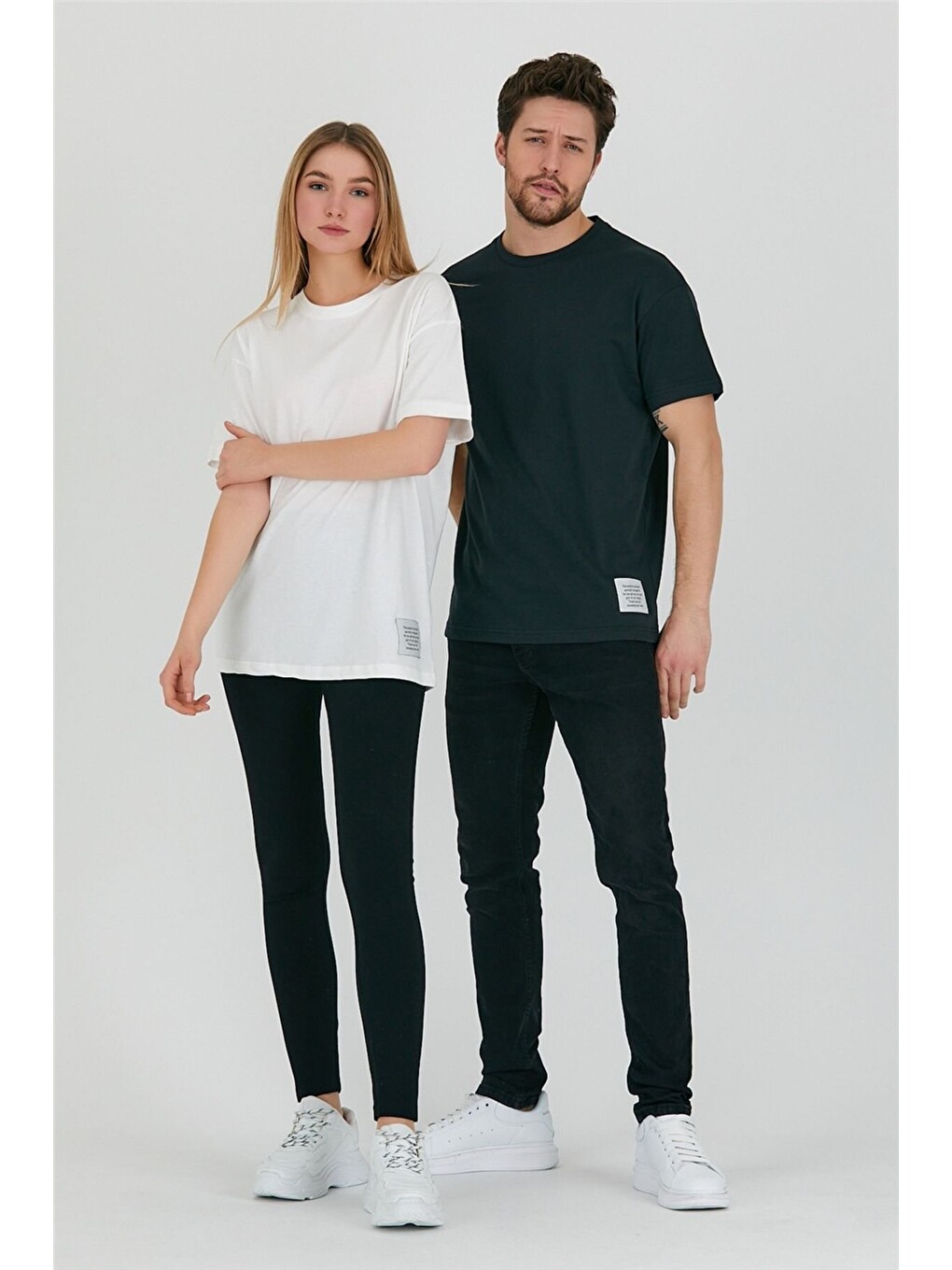 Siyah Unisex Relaxed Fit Tişört-4