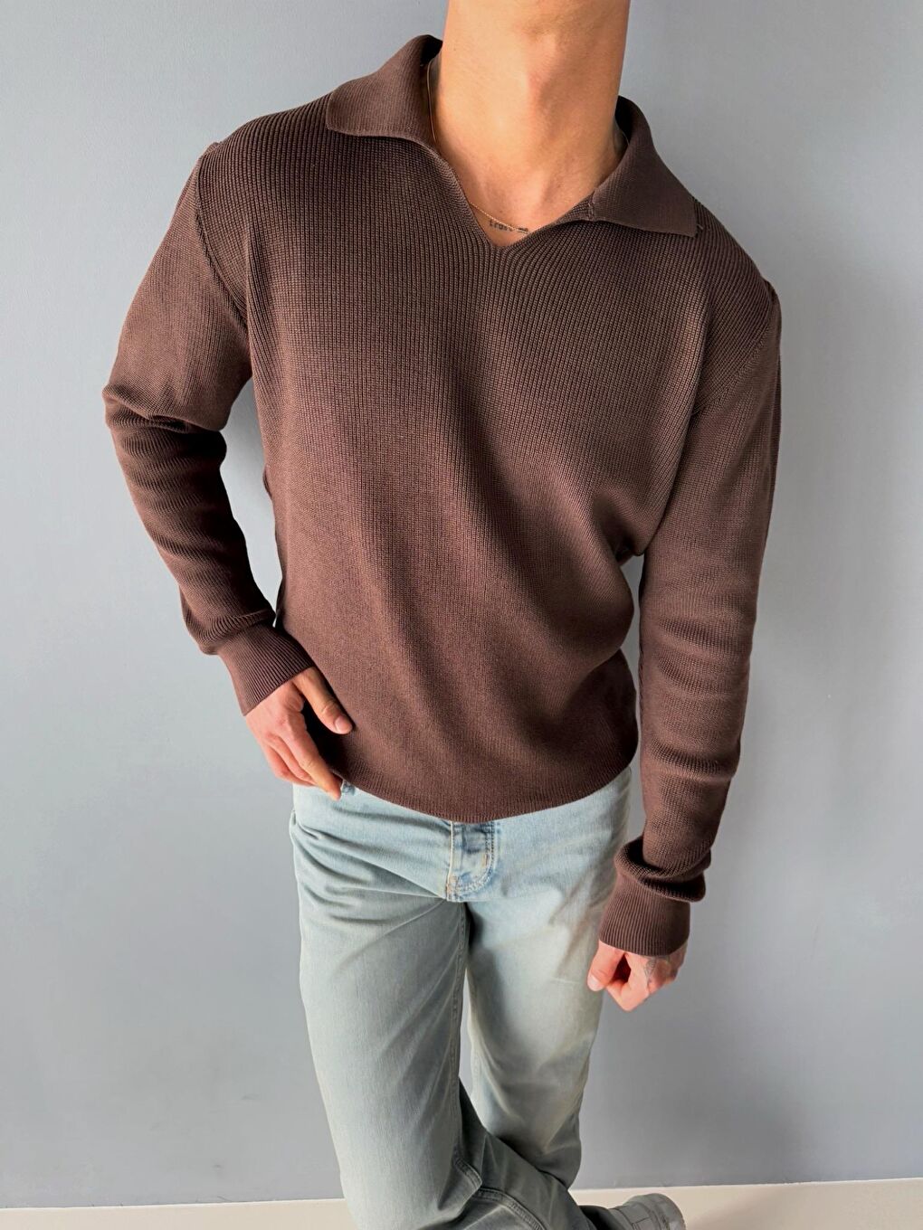 Erkek Polo V Yaka Slim Fit Basic Kazak Kahverengi