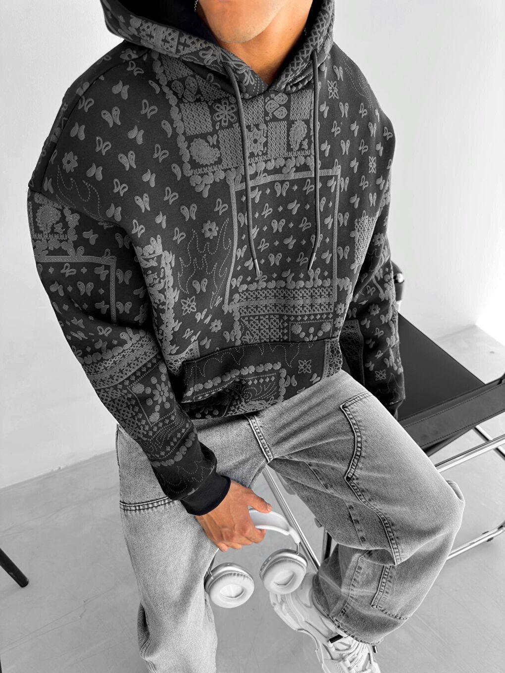 Oversize Desenli Kapüşonlu Sweatshirt Siyah