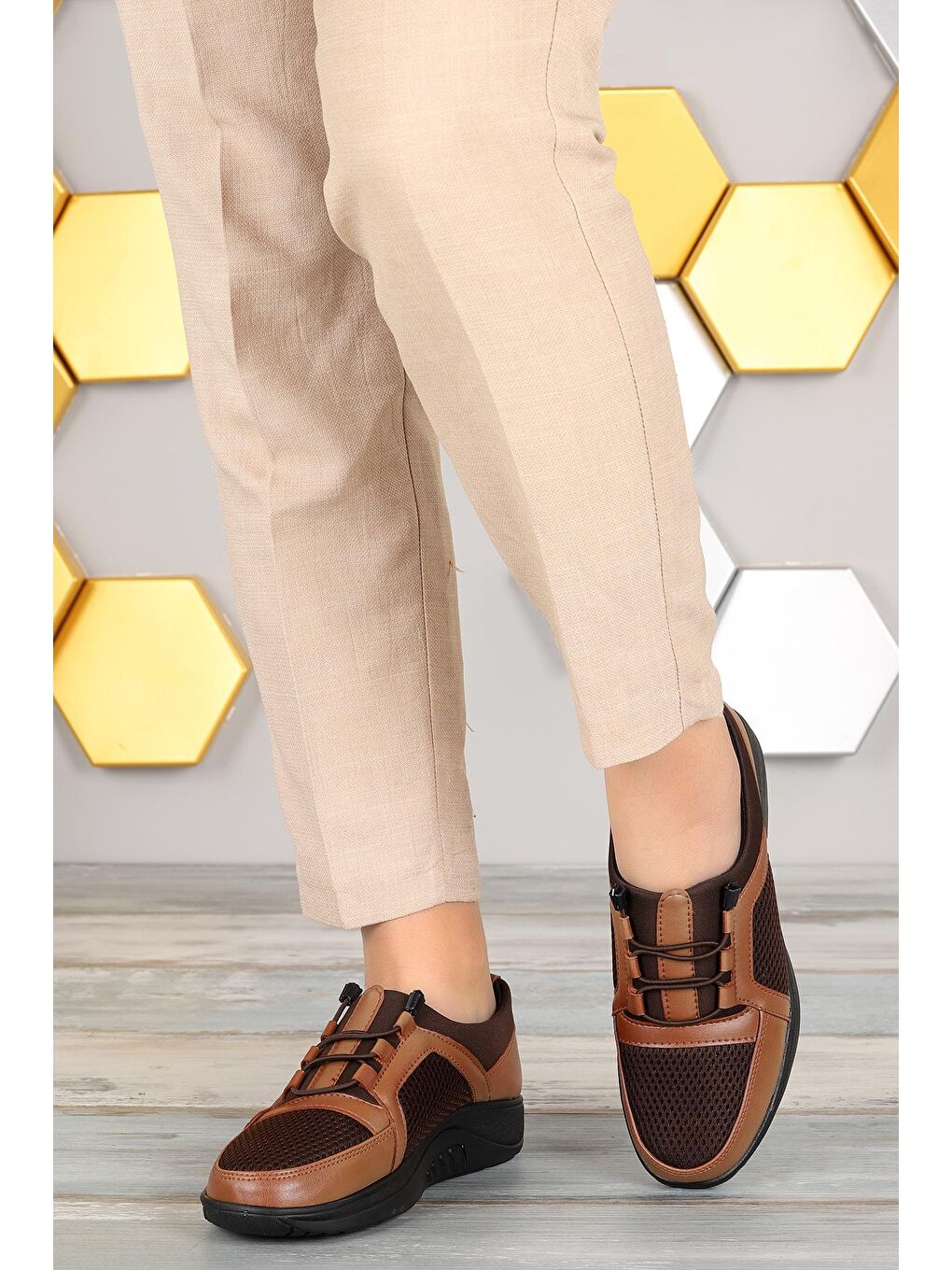 Bej Rahat Konfor Özel Topuk Jeli Anne Günlük Ayakkabı  Y707-1