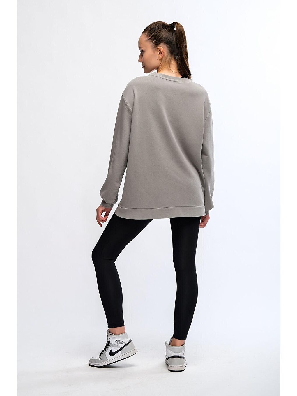 Chandraswear Gri Kadın Mineral Boyalı Organik Pamuklu Oversize Sweatshirt - Paula - 1