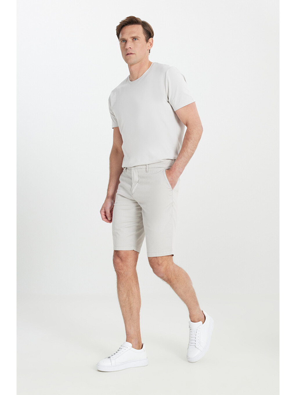 Bej Erkek Taş Slim Fit Dar Kesim Pamuklu Yan Cepli Armürlü Şort-2