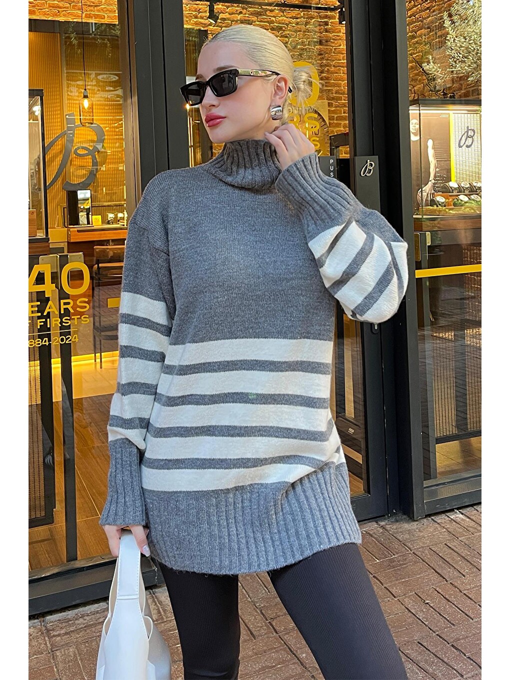 Gri Oversize Balıkçı Yaka Çizgili Kazak Mg2168-5
