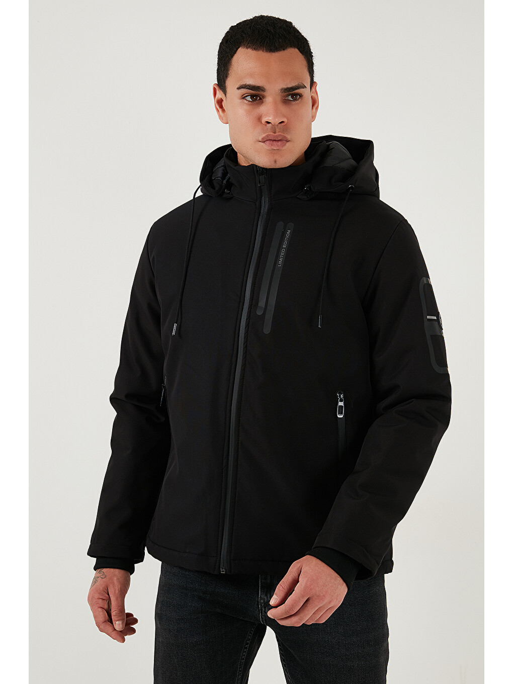 Siyah Regular Fit Çıkarılabilir Kapüşonlu Cepli Erkek Mont 497albert-1