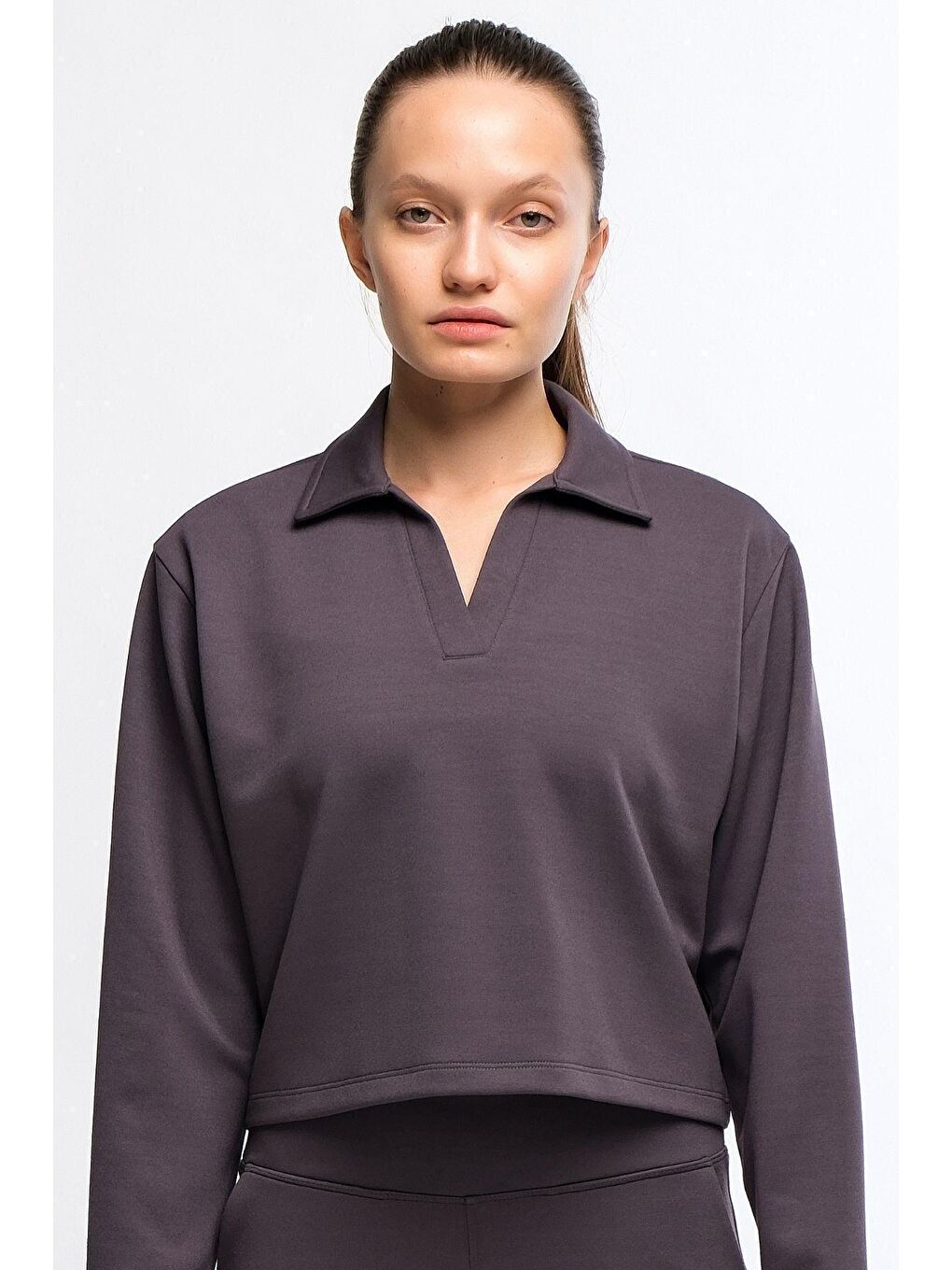 Chandraswear Antrasit Kadın Yaka Detaylı Crop Kesim Sweatshirt - More